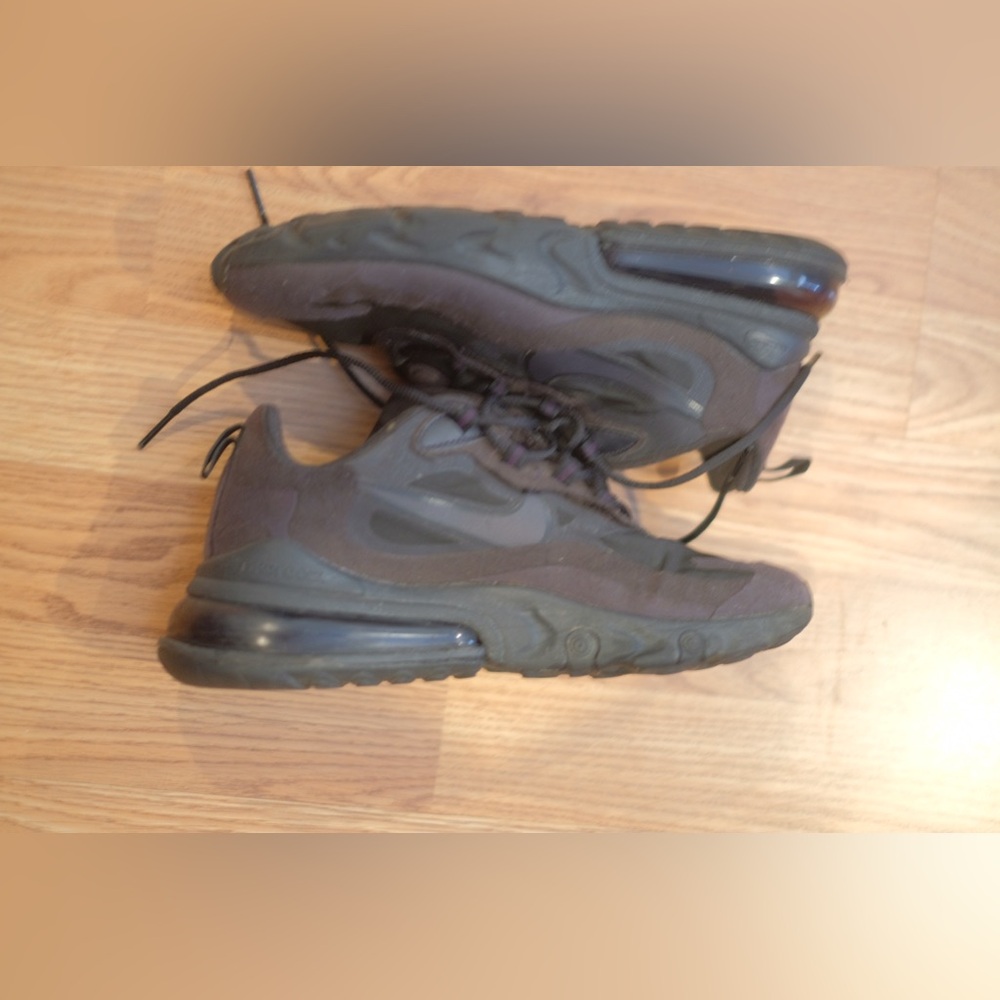 Nike Air Max 270 React - image 4